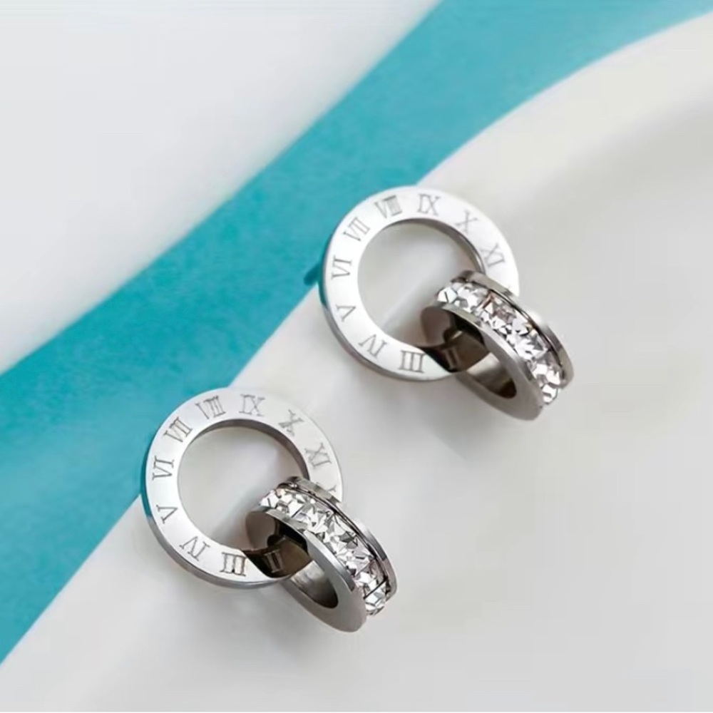 New Roman Numerals Crystal zircon Titanium Steel Earrings.
